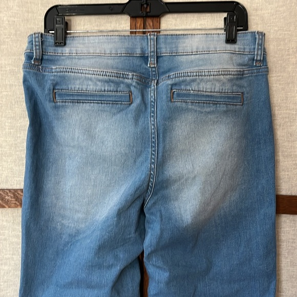 Time and Tru high Rise Retro Boot Cut Mixed Color Denim Jeans - Size 12 - Picture 6 of 6